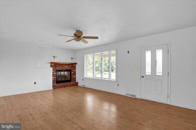 200 Slim Ln, Mohnton, PA 19540 - photo 5