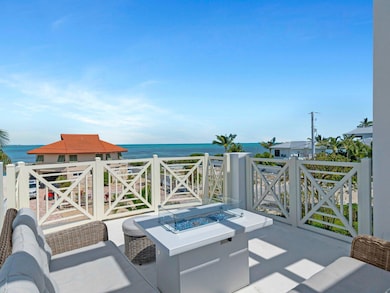 317 E Seaview Cir, Duck Key, FL 33050 - photo 2