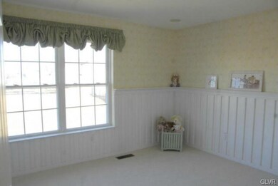 7044 Periwinkle Dr, Macungie, PA 18062 - photo 6