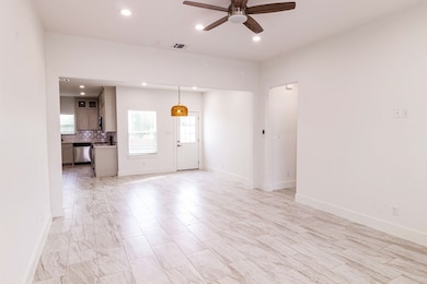 536 Highview Ct, Godley, TX 76044 - photo 2