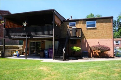 629 Pikeview Dr, Pittsburgh, PA 15239 - photo 6