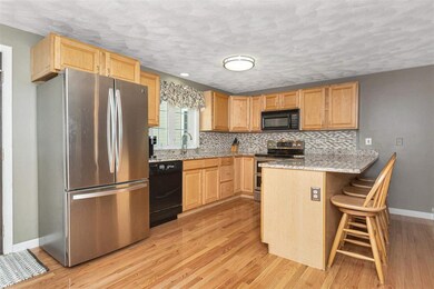 19 Nicholas Ln, Pelham, NH 03076 - photo 3