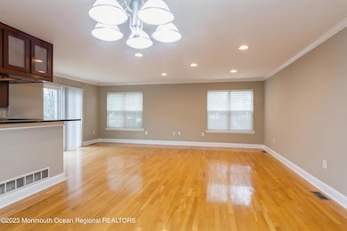 34 Chimney Ct unit 181, South Amboy, NJ 08879 - photo 4