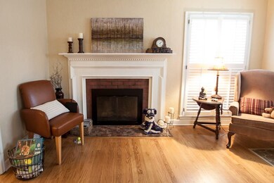 6605 Forest Ct, Windsor Heights, IA 50324 - photo 5