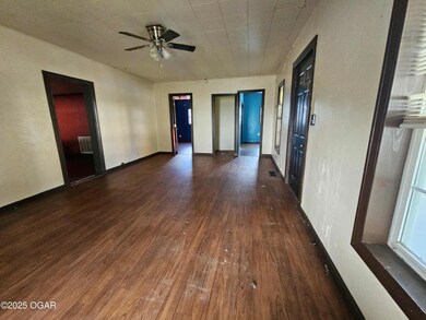 514 W Macon St, Carthage, MO 64836 - photo 3