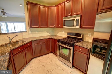 9722 Holmes Place unit 403, Manassas Park, VA 20111 - photo 3