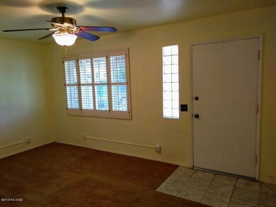 4543 E Holmes Living Rm