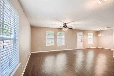 11811 Belle Ct, Pinehurst, TX 77362 - photo 4