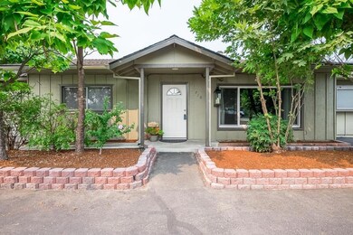 710 NW Morgan Ln, Grants Pass, OR 97526 - photo 2