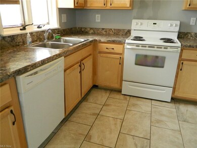 Updated Kitchen includes all appliances - dishwash