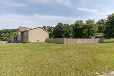 1079 Serenity Ridge Dr, Wayland, MI 49348 - photo 4
