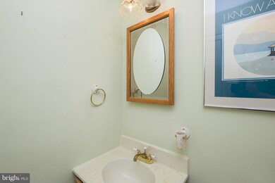 10836 Harding Rd, Laurel, MD 20723 - photo 7