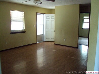 316 N Whitaker St, Pryor, OK 74361 - photo 6
