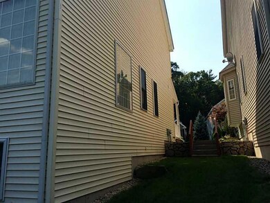 12 Queen of Roses Ln, Uxbridge, MA 01569 - photo 5