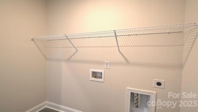 Laundry room on main leve