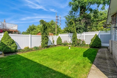 105 Howell St, Bellmore, NY 11710 - photo 3