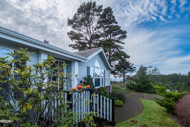 1215 SW Ocean Hills Dr, Waldport, OR 97394 - photo 4