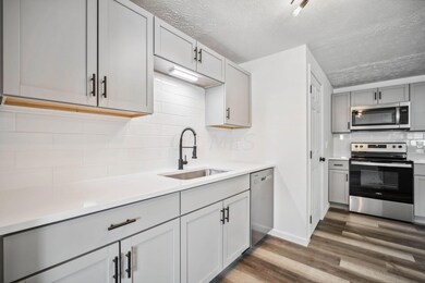 13-web-or-mls-2302-tempest-dr