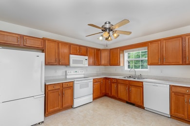 381 Bailey Ln, Pleasant View, TN 37146 - photo 5