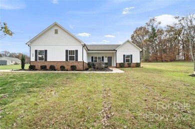 196 Watering Trough Rd, Statesville, NC 28677 - photo 2