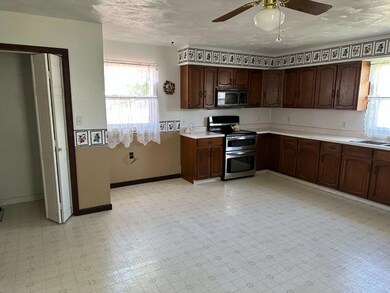 826 S Adams St, Hugoton, KS 67951 - photo 5