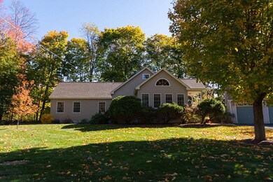 16 Howe St, Rochester, NH 03867 - photo 2