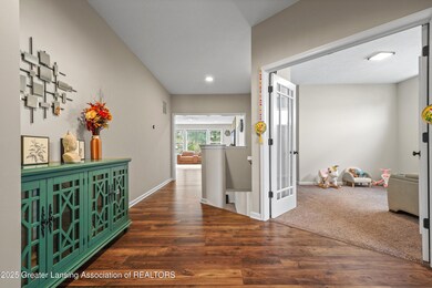 5603 Copper Creek Dr, Haslett, MI 48840 - photo 4