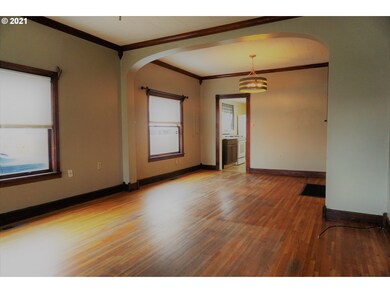 620 SW 5th St, Pendleton, OR 97801 - photo 2