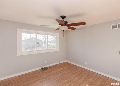 769 W 46th St, Davenport, IA 52806 - photo 6
