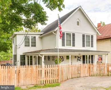 215 2nd St, Shenandoah Junction, WV 25442 - photo 2