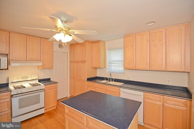 3201 N Nottingham St, Arlington, VA 22207 - photo 7