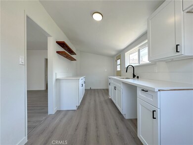 614 W Cressey St, Compton, CA 90222 - photo 6