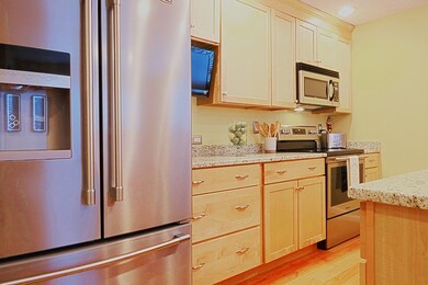 97 Sylvan St unit 4, Danvers, MA 01923 - photo 3