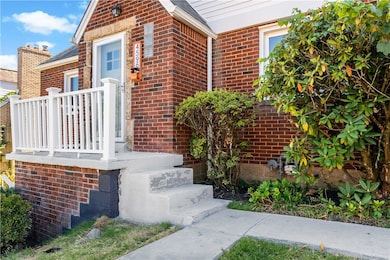 4596 Echo Glen Dr, Pittsburgh, PA 15236 - photo 2