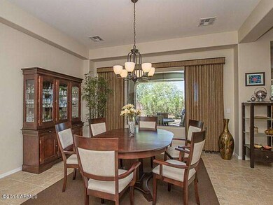 004_Formal Dining