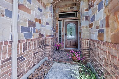 158 Hearthshire Cir, the Woodlands, TX 77354 - photo 2