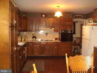 11537 Grant Shook Rd, Greencastle, PA 17225 - photo 3
