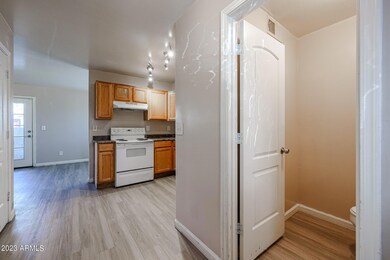 2610 E Monte Vista Rd unit 4, Phoenix, AZ 85008 - photo 6