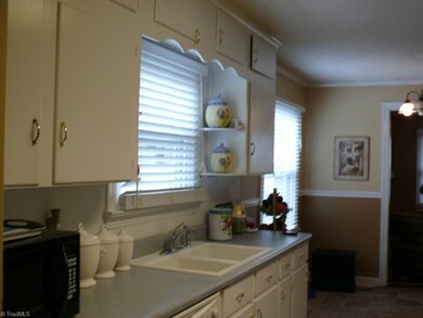 1439 Winslow Ave, Asheboro, NC 27205 - photo 4