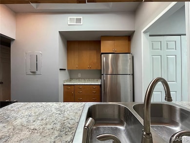 5621 Waterman Blvd unit 5, Saint Louis, MO 63112 - photo 4