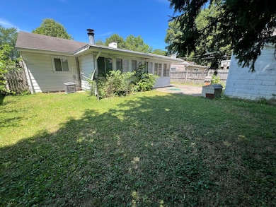 1054 S Hampton Rd, Columbus, OH 43227 - photo 6