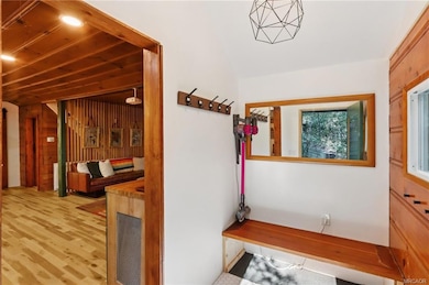 606 Crest Estates Dr, Lake Arrowhead, CA 92352 - photo 3