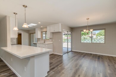 9926 W Crosby Cir N, Sun City, AZ 85351 - photo 4