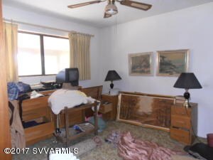 PB090103