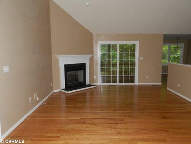 Den/Family/Great Room - Vaulted Great Room with ga
