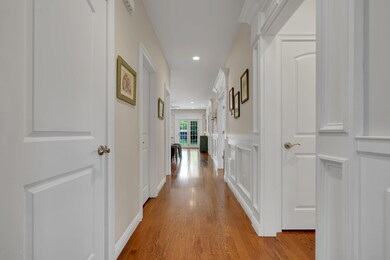 9 Ft Ceilings