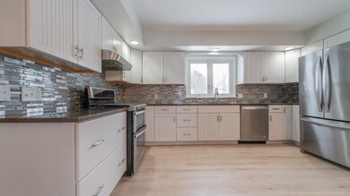 702 W Jefferson St, Kouts, IN 46347 - photo 3