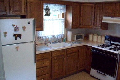 974 Carmalt St, Scranton, PA 18519 - photo 3