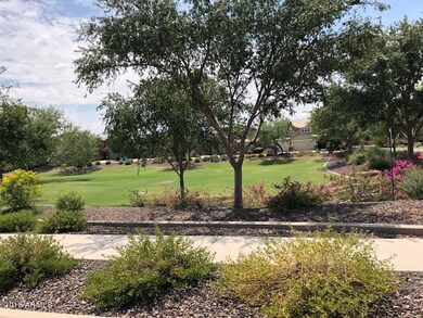 Greenbelt in front