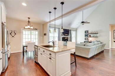 Notice the Two Drawer Dishwasher - great for washi